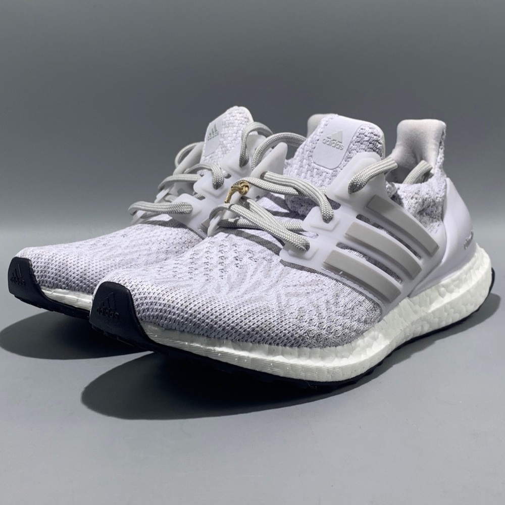 WMNS Adidas Ultraboost 5.0 Size 5.5